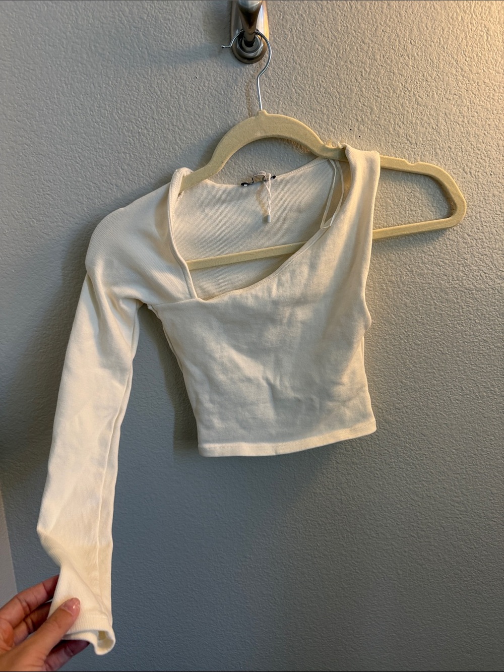 Zara One-Shoulder Long-Sleeve Crop Top - Cream